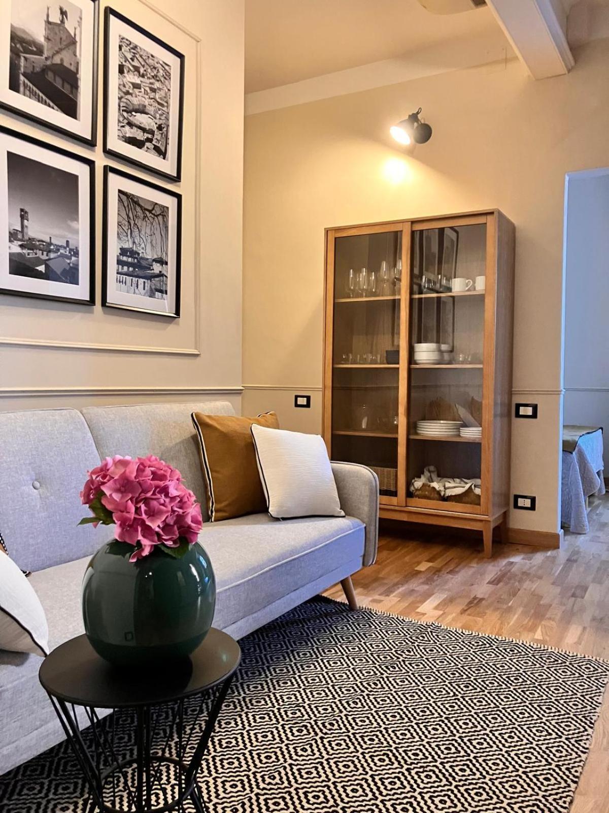 Casa Tilda Apartment ลุคคา ภายนอก รูปภาพ